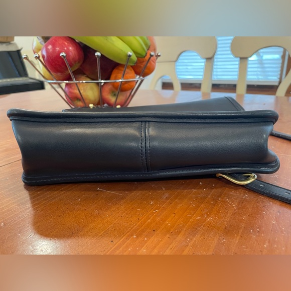 Vintage Coach Willis Crossbody/Top Handle Bag in Black - Picture 7 of 8